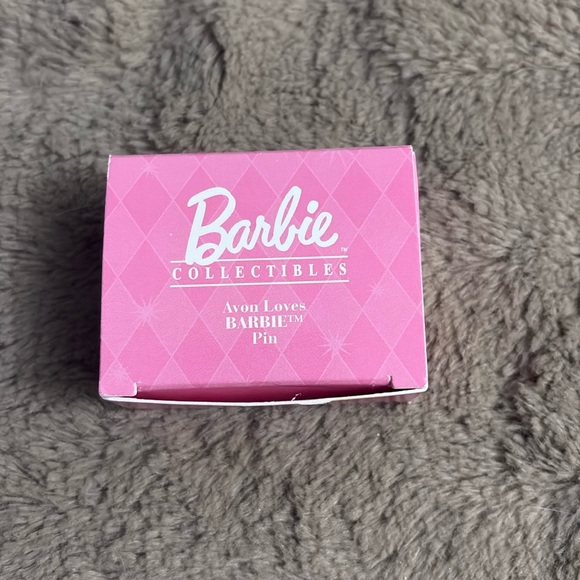 1998 Barbie Collectibles Avon Loves Barbie Pin - Picture 8 of 13